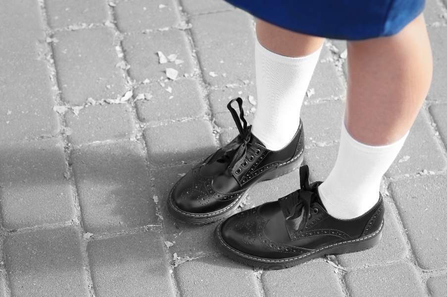 What Makes a School Shoe Orthotic-Friendly? Key Signs for Parents
