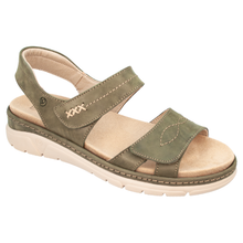 Suave Monty. An olive green open-toe slingback sandal with two adjustable straps and a beige footbed and sole, made in Portugal.