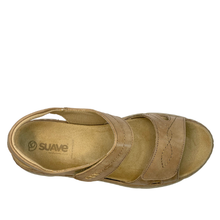 Suave Monty. An sandy taupe open-toe slingback sandal with two adjustable straps and a beige footbed and sole, made in Portugal.